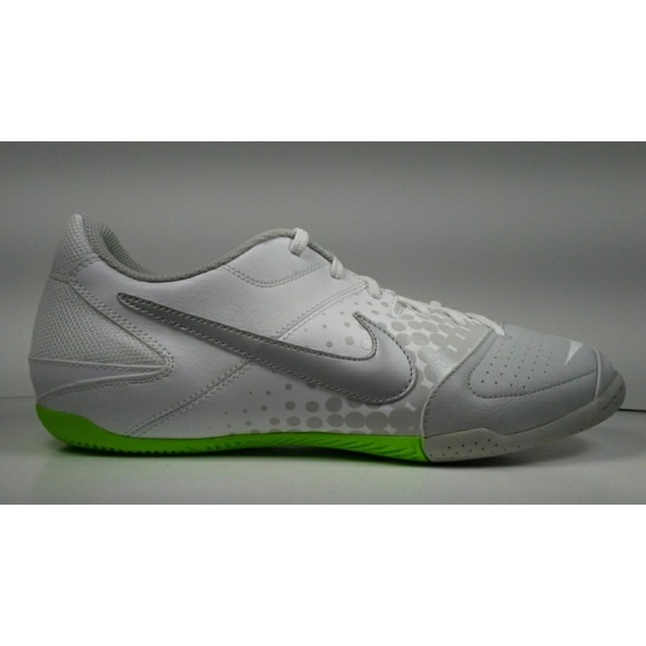 nike 5 futsal shoes